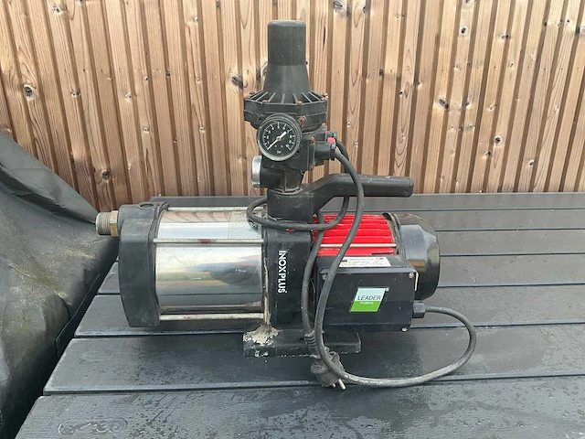 Zelfaanzuigende pomp leader inoxplus 250 - afbeelding 1 van  3