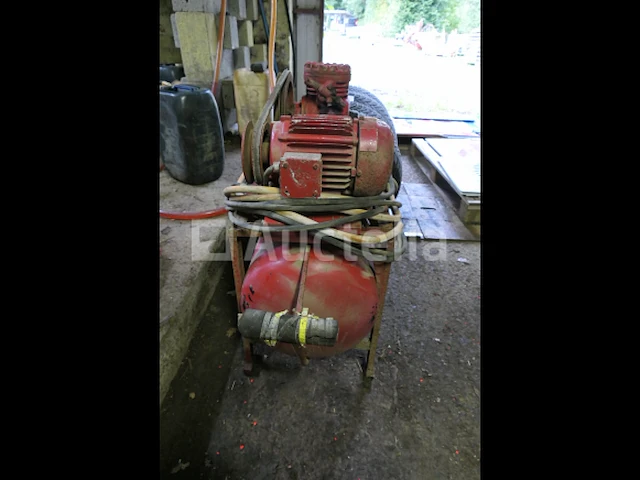 Zelfgemaakte compressor - afbeelding 3 van  7