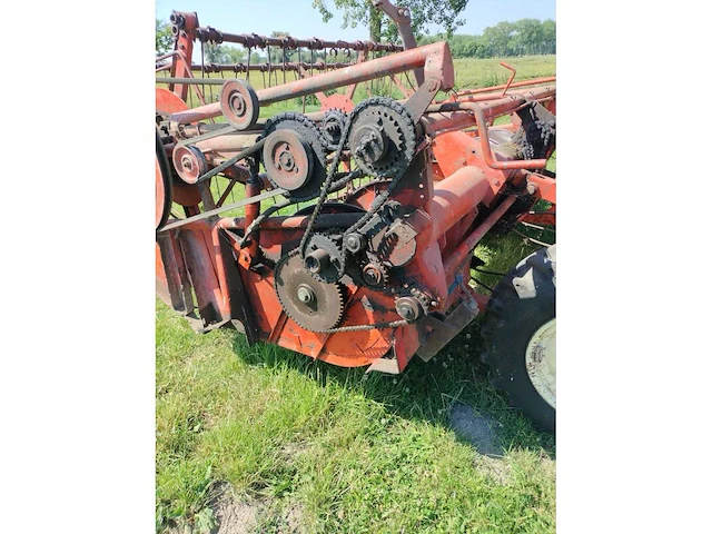 Zelfrijdende zwadmaaier laverda afc110a - afbeelding 6 van  13
