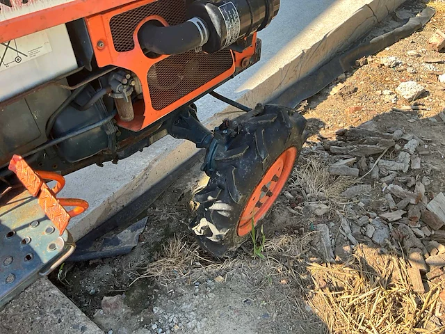Zen-noh zb6001 minitractor - afbeelding 3 van  17