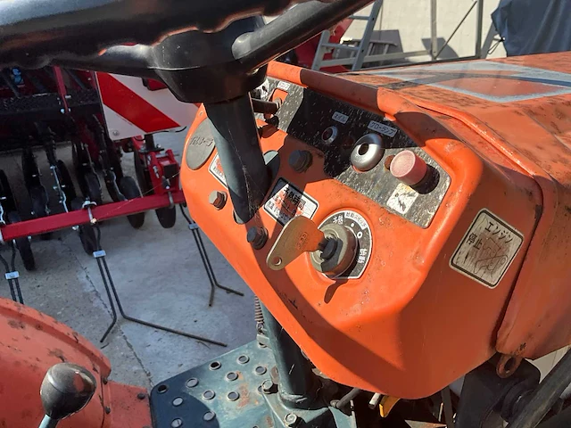 Zen-noh zb6001 minitractor - afbeelding 7 van  17