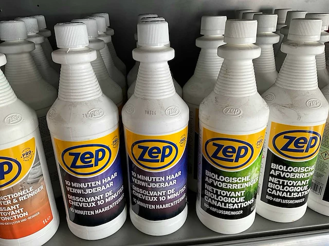 Zep en super mix kavel diverse schoonmaakmiddelen - afbeelding 3 van  5