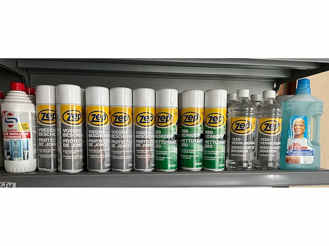 Zep en super mix kavel diverse schoonmaakmiddelen - afbeelding 1 van  4