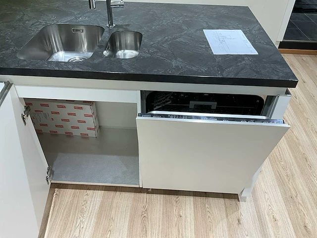 Zera xm g78 toonzaalkeuken - afbeelding 14 van  18