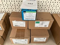 Zeskant en cylinderschroeven . (5x) - afbeelding 1 van  2
