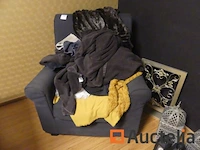 Zetel en decoraties verschillend - afbeelding 5 van  10