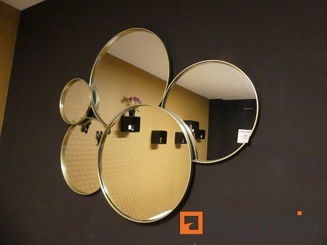 Zetel en decoraties verschillend - afbeelding 9 van  10