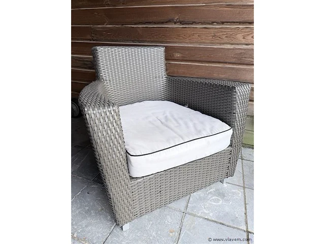Zetel + kussen - mag buiten blijven - afbeelding 2 van  4