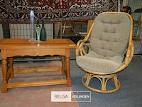 Zetel met salontafel