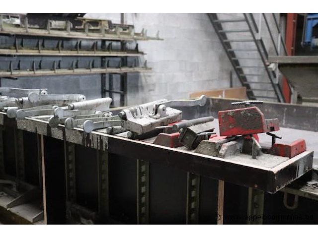 Zgn kiptafel vv toebehoren wo magnetische klemmen - afbeelding 6 van  8