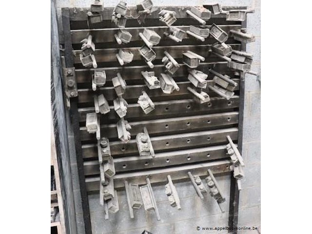 Zgn kiptafel vv toebehoren wo magnetische klemmen - afbeelding 7 van  8