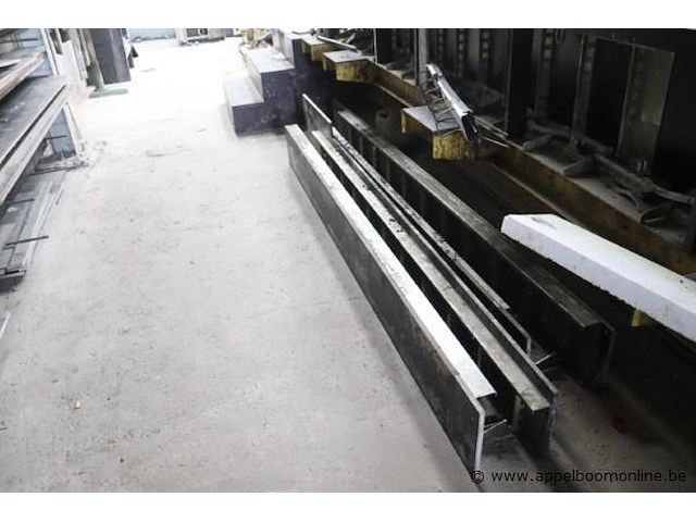 Zgn kiptafel vv toebehoren wo magnetische klemmen - afbeelding 8 van  8