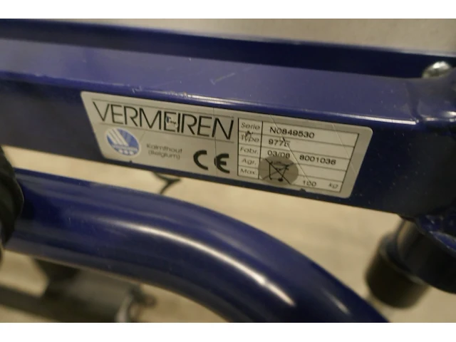 Ziekenhuisbed + cpap machine + diverse items - afbeelding 8 van  9