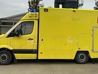 Ziekenwagen mercedes sprinter