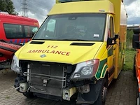 Ziekenwagen mercedes - afbeelding 9 van  16