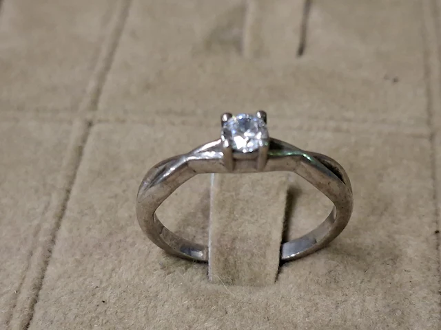 Zilveren ring - afbeelding 1 van  4
