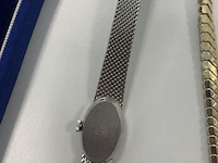 Zilverkleurige horloge met accessoire - afbeelding 4 van  11