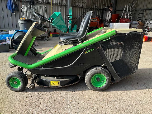 Zitmaaier etesia hydra 80 - afbeelding 8 van  15