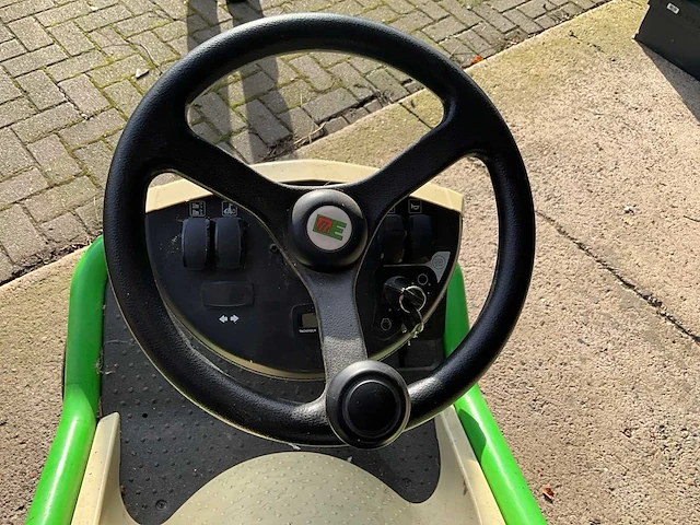 Zitmaaier etesia hydra 80 - afbeelding 14 van  15