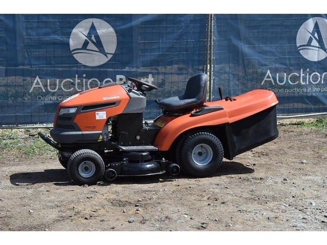 Zitmaaier husqvarna cth220 twin benzine - afbeelding 1 van  1