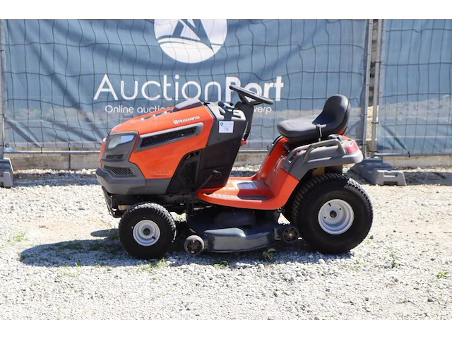 Zitmaaier husqvarna yth 224tfi / yth 204th benzine - afbeelding 1 van  1