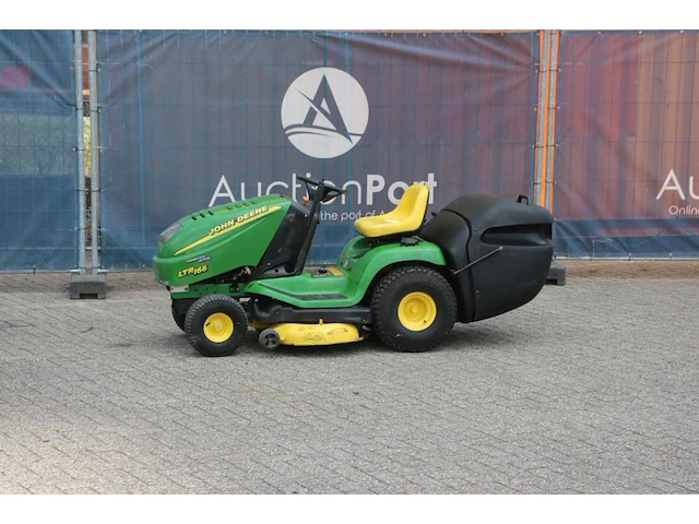 Zitmaaier john deere ltr166 benzine - afbeelding 1 van  1