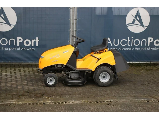 Zitmaaier stiga nj 92 hydro benzine 2009 - afbeelding 1 van  1