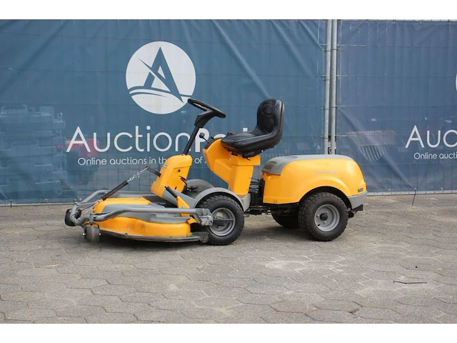Zitmaaier stiga p901 benzine 11.8kw 2010 - afbeelding 1 van  1