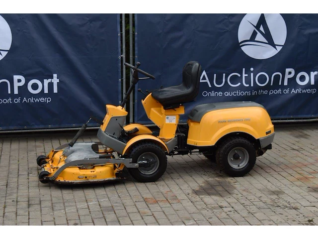 Zitmaaier stiga park residence 4wd p901 - afbeelding 1 van  1