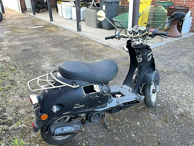 Zoë vanesi scooter - afbeelding 4 van  7