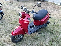 Zoë vanesi scooter - afbeelding 1 van  6