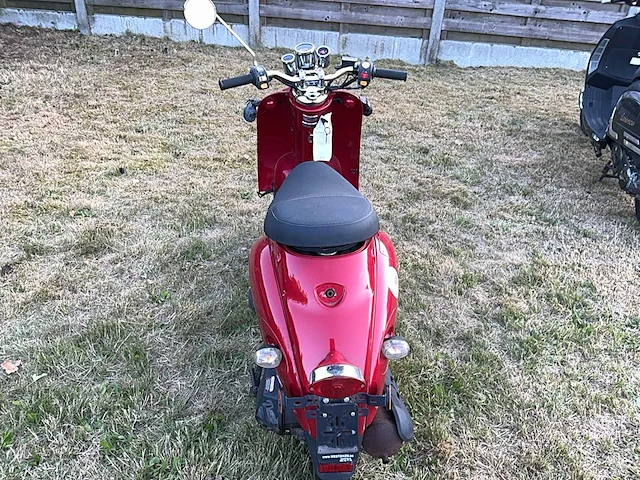 Zoë vanesi scooter - afbeelding 4 van  6