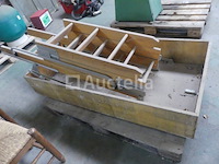 Zolderluik met vouwladder - afbeelding 3 van  4