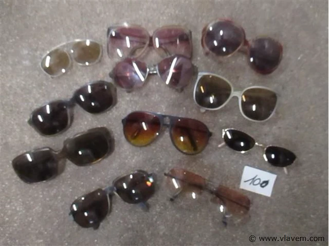 Zonnebrillen - afbeelding 1 van  3