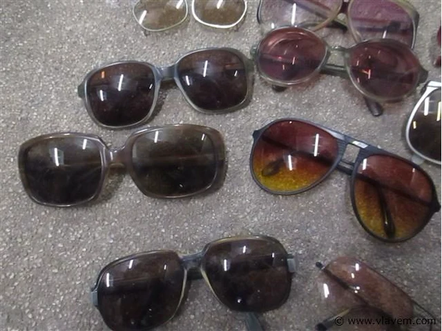 Zonnebrillen - afbeelding 2 van  3