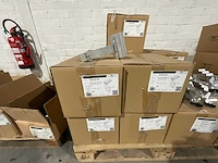 Zonnepaneel installatiematriaal - afbeelding 28 van  52