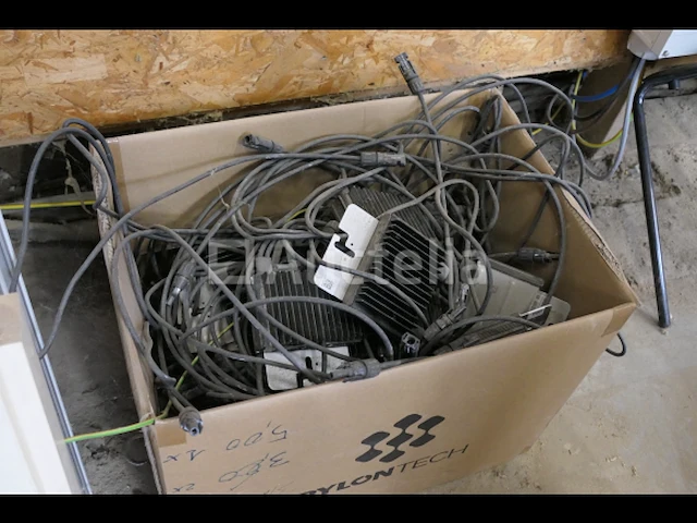 Zonnepanelen, omvormer, montagerails - afbeelding 7 van  17