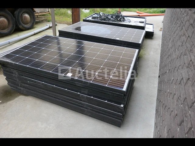 Zonnepanelen, omvormer, montagerails - afbeelding 1 van  17