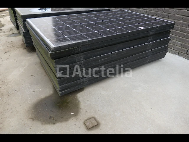 Zonnepanelen, omvormer, montagerails - afbeelding 10 van  17