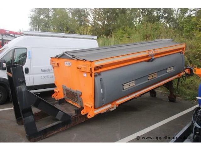 Zoutstrooier giletta uh4000 a/d, snr uh751ed41r, bj 2014, geen bediening, beschadigd - afbeelding 4 van  8