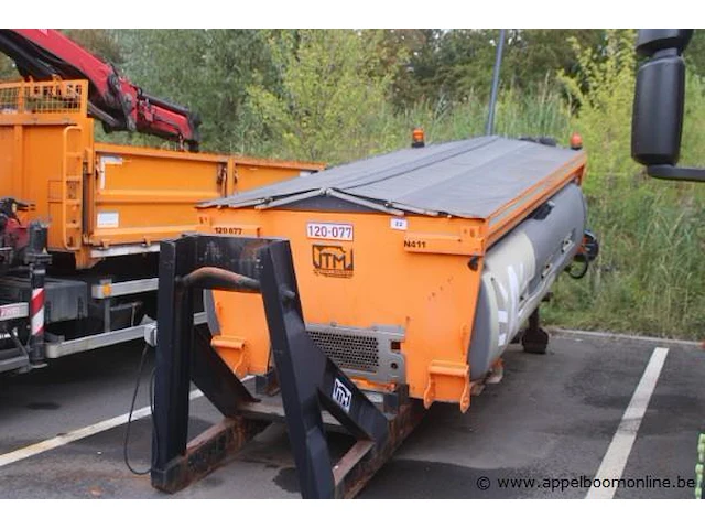 Zoutstrooier giletta uh4000 a/d, snr uh751ed41r, bj 2014, vv bediening - afbeelding 1 van  8