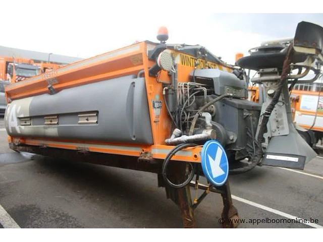 Zoutstrooier giletta uh4000 a/d, snr uh751ed41r, bj 2014, vv bediening - afbeelding 4 van  8