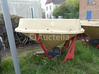 Zoutstrooier op 3-punts chassis merk en model onbekend - afbeelding 1 van  5