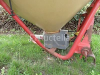 Zoutstrooier op 3-punts chassis merk en model onbekend - afbeelding 2 van  5