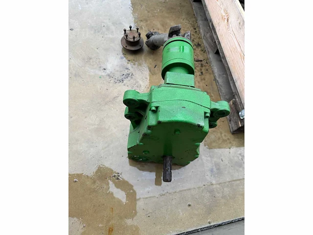 Zuidberg - frontpto for john deere - 2013 - afbeelding 2 van  3