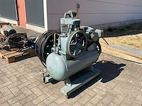 Zuiger compressor - afbeelding 1 van  9