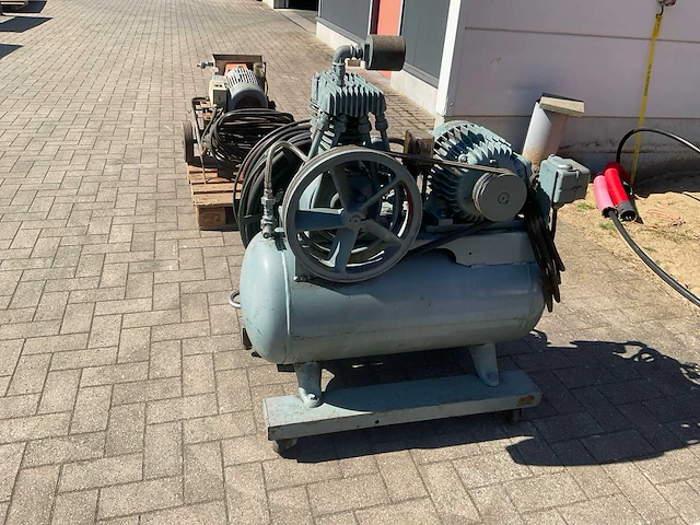 Zuiger compressor - afbeelding 2 van  9