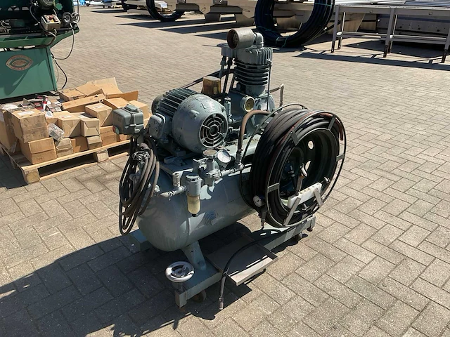 Zuiger compressor - afbeelding 5 van  9