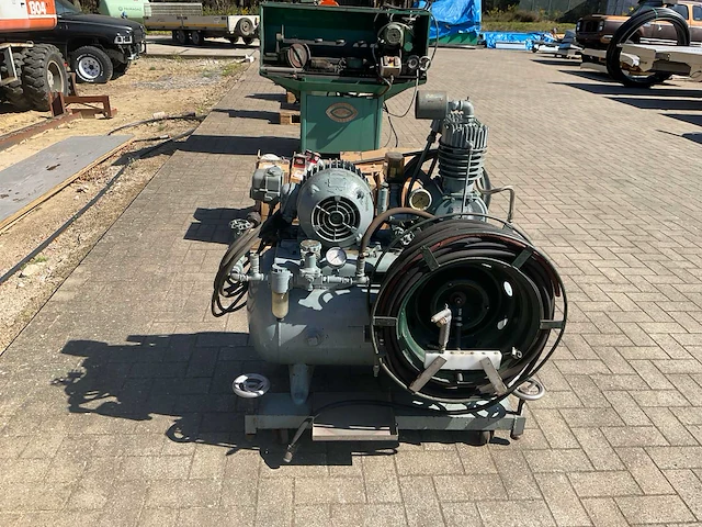 Zuiger compressor - afbeelding 6 van  9