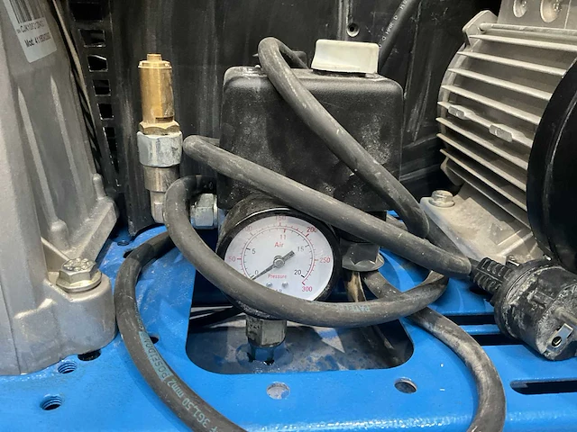 Zuigercompressor abac - afbeelding 3 van  19